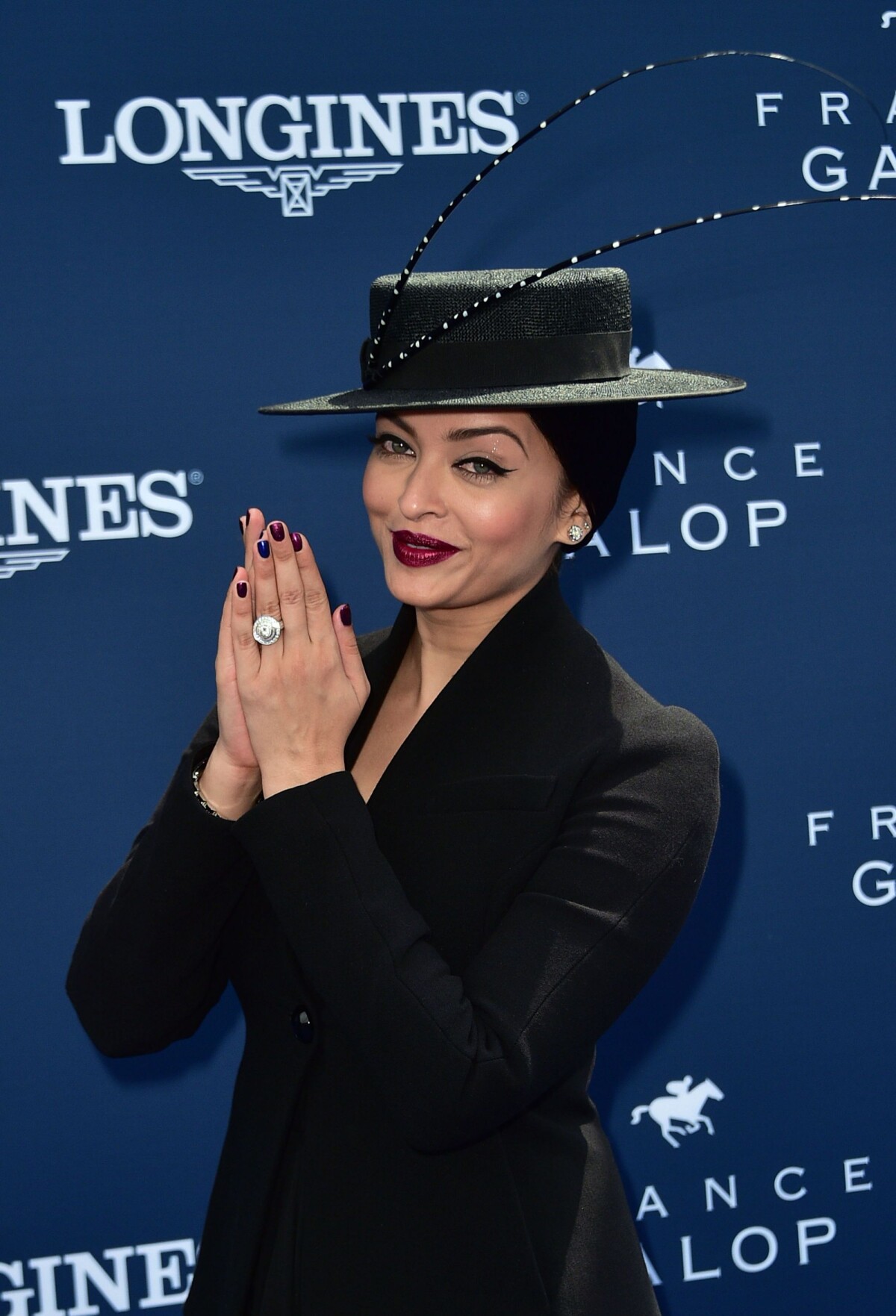 Photo : Aishwarya Rai - Prix de Diane Longines à l'hippodrome de ...