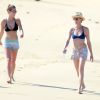 Exclusif - Robin Wright et sa fille Dylan Penn sur une plage lors de leurs vacances à Mexico , le 31 mai 2015.