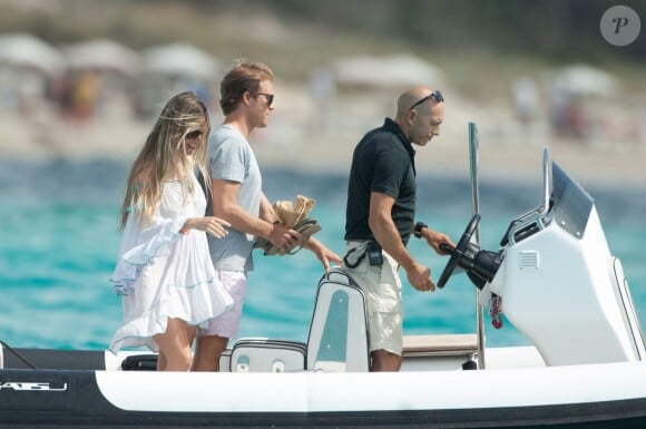 Nico Rosberg avec sa belle Vivian, enceinte, lors de leurs vacances à Ibiza, le 13 juin 2015