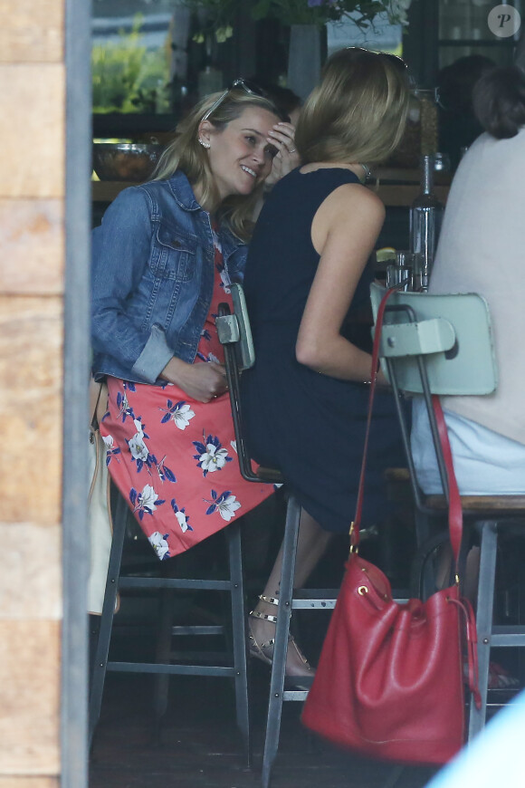Exclusif - Reese Witherspoon et sa fille Ava Philippe à Venice Beach, Los Angeles le 7juin 2015.