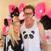 Tori Spelling et son mari Dean McDermott ont organisé le septième anniversaire de leur fille Stella à Los Angeles. La fête était sur le thème du panda avec un gâteau d'un mètre de haut de la Sugar Pearl Bakery. Stella et Tori ont organisé tout le reste de la fête y compris des ateliers coiffure pour les cheveux des enfants et un Karaoke. Le 15 juin 2015.