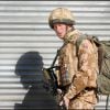 Le prince Harry avec l'armée britannique en Afghanistan en février 2008