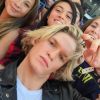 Cody Simpson poste une photo de lui et de ses fans le 21 juin 2015 sur Snapchat à Toronto au Much Music Award 2015.
