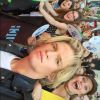 Cody Simpson poste une photo de lui et ses fans le 21 juin 2015 sur Snapchat à Toronto aux Much Music Awards 2015.