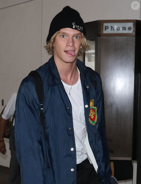 Cody Simpson à l'aéroport de Troronto le 22 juin 2015.