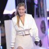 Gigi Hadid sur scène lors de la cérémonie des Much Music Awards, à Toronto le 21 juin 2015.