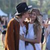 Cody Simpson et Gigi Hadid au festival de Coachella. Le 13 avril 2015.