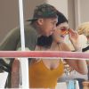 Kylie Jenner et le rappeur Tyga déjeunent en terrasse au restaurant de l'hôtel du Cap-Eden-Roc. Antibes, le 24 juin 2015.