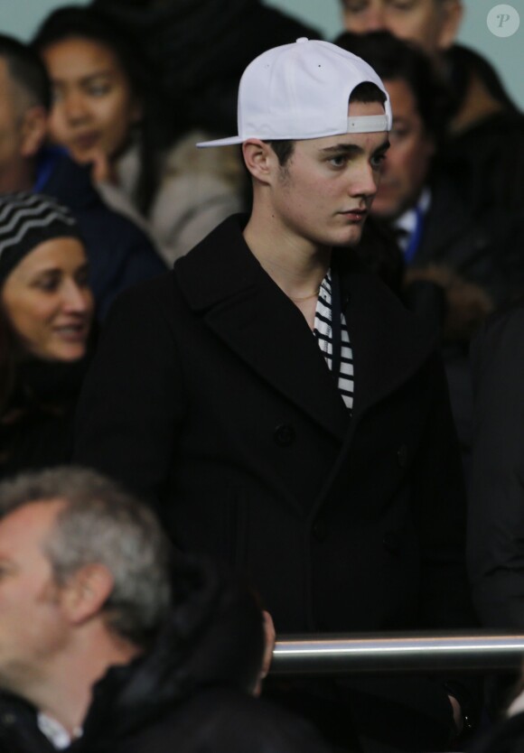 Louis Sarkozy (18 ans) - People au match PSG-Montpellier 19e journée au Parc des Princes, le 20 décembre 2014.