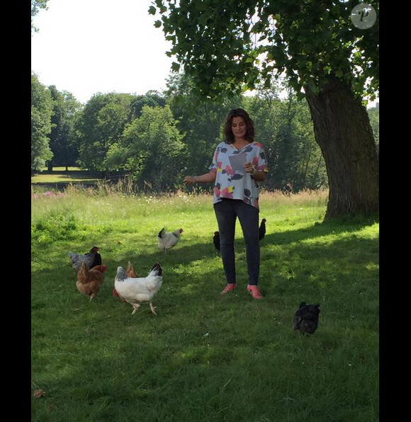 Faustine Bollaert enceinte de son deuxième enfant. Juin 2015.