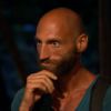 Jeff, abasourdi par son élimination, dans Koh-Lanta 2015 (épisode 10), le vendredi 26 juin 2015 sur TF1.