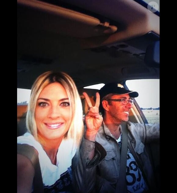 Eve Angeli et Michel sur les routes pour les concerts de la chanteuse, sur Twitter, le 10 août 2013.