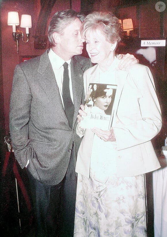 Exclusif - Diana Dill , la mère de Michael Douglas, partage ses photos souvenirs de la jeunesse de l'acteur.