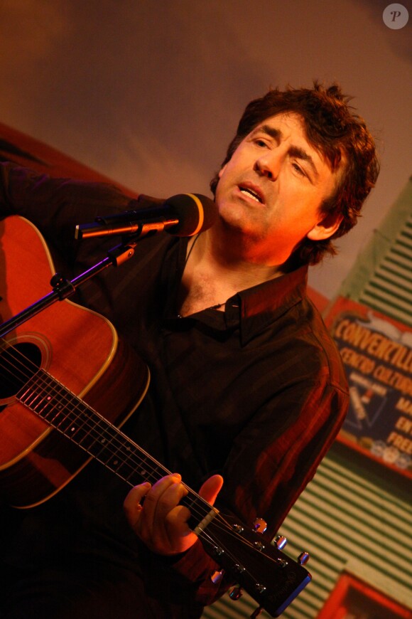Claude Barzotti en concert en 2009.