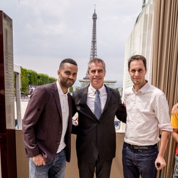 Exclusif - Tony Parker et Grand Corps Malade lors du Paris Eiffel Jumping du Longines Global Champions Tour, le 5 juillet 2015 sur le Champs-de-Mars à Paris