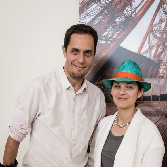 Exclusif - Grand Corps Malade et Marion Cotillard lors du Paris Eiffel Jumping du Longines Global Champions Tour, le 5 juillet 2015 sur le Champs-de-Mars à Paris