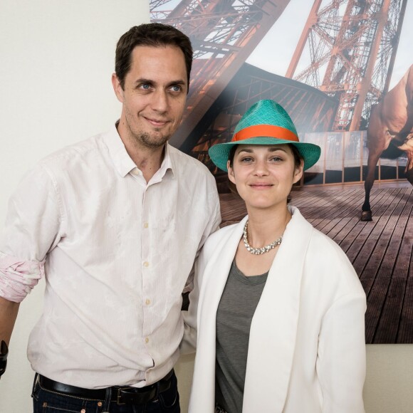 Exclusif - Grand Corps Malade et Marion Cotillard lors du Paris Eiffel Jumping du Longines Global Champions Tour, le 5 juillet 2015 sur le Champs-de-Mars à Paris