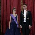  La reine Letizia et le roi Felipe VI d'Espagne étaient le 7 juillet 2015 les hôtes d'un dîner de gala au palais de la Zarzuela, à Madrid, en l'honneur de la visite d'Etat du président du Pérou Ollanta Humala et de sa femme Nadine Heredia Alarcon. 