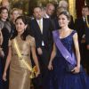La reine Letizia et le roi Felipe VI d'Espagne étaient le 7 juillet 2015 les hôtes d'un dîner de gala au palais de la Zarzuela, à Madrid, en l'honneur de la visite d'Etat du président du Pérou Ollanta Humala et de sa femme Nadine Heredia Alarcon.