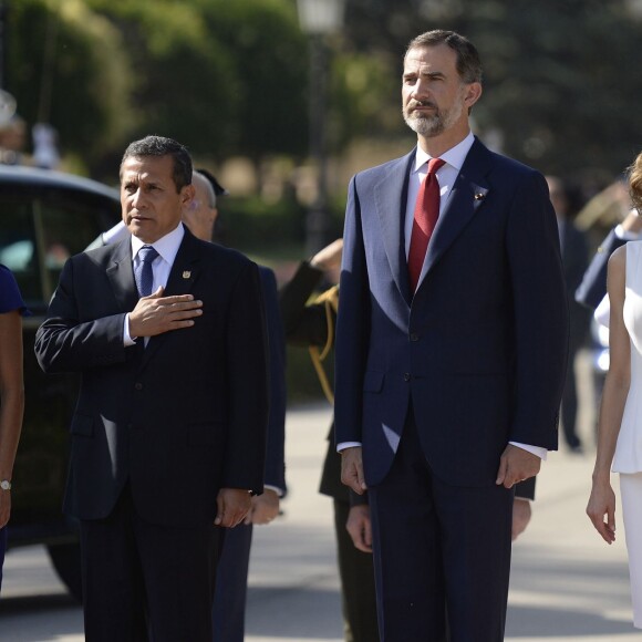 Le roi Felipe VI et la reine Letizia d'Espagne présidaient le 7 juillet 2015 au palais du Pardo la cérémonie de bienvenue pour la visite d'Etat du président du Pérou Ollanta Humala et sa femme Nadine Heredia Alarcon.
