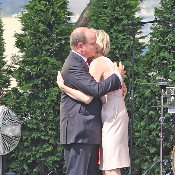 Le prince Albert II de Monaco a été très ému par le discours en français de son épouse Charlene lors de la célébration des 10 ans de son avènement, samedi 11 juillet 2015.