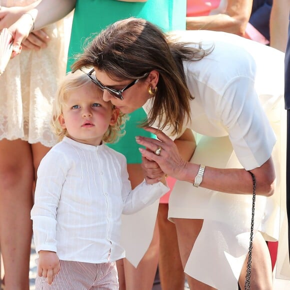 Caroline de Hanovre et son petit-fils Sacha Casiraghi. La famille princière de Monaco célébrait le 11 juillet 2015 sur la place du palais les 10 ans de l'avènement du prince Albert II.