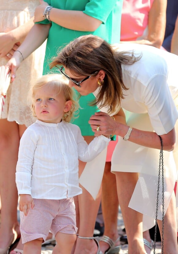 Caroline de Hanovre et son petit-fils Sacha Casiraghi. La famille princière de Monaco célébrait le 11 juillet 2015 sur la place du palais les 10 ans de l'avènement du prince Albert II.