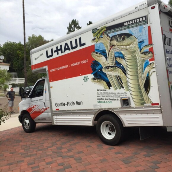 Tori Spelling déménage sa maison de Los Angeles, le 1er juillet 2015