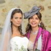Lucie Lucas, sublime en robe de mariée, et Victoria Abril dans l'épisode final de la saison 5 de Clem, le lundi 30 mars 2015 sur TF1