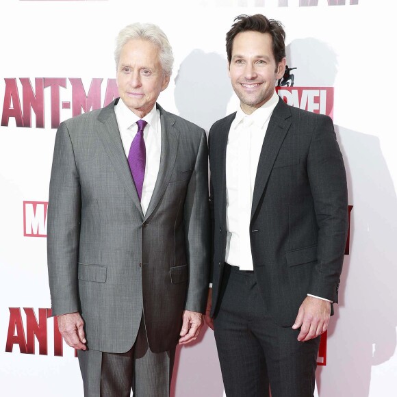 Michael Douglas et Paul Rudd - Première du film "Ant-Man" à Londres le 8 juillet 2015. 