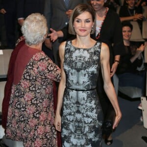 La reine Letizia d'Espagne inaugure les cours d'été de l’école internationale de musique de la Fondation Princesse des Asturies à Oviedo en Espagne le 15 juillet 2015. 