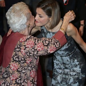 La reine Letizia d'Espagne inaugure les cours d'été de l’école internationale de musique de la Fondation Princesse des Asturies à Oviedo en Espagne le 15 juillet 2015. 