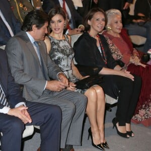 La reine Letizia d'Espagne inaugure les cours d'été de l’école internationale de musique de la Fondation Princesse des Asturies à Oviedo en Espagne le 15 juillet 2015. 