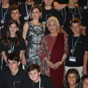 La reine Letizia d'Espagne inaugure les cours d'été de l’école internationale de musique de la Fondation Princesse des Asturies à Oviedo en Espagne le 15 juillet 2015.  