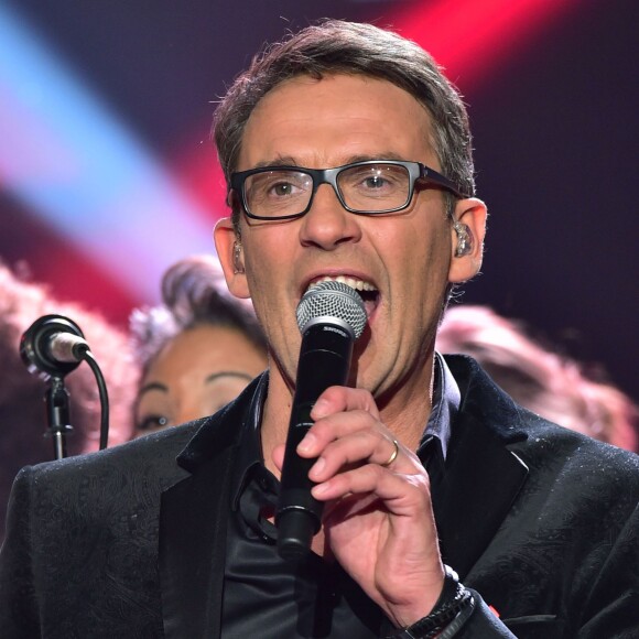 Exclusif - Julien Courbet - Enregistrement de l'émission "La Télé Chante Pour le Sidaction" aux théâtre des Folies Bergère à Paris. Le 11 mars 2015.