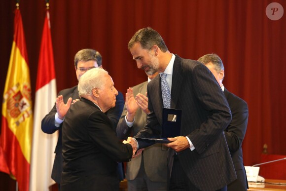 Le roi Felipe VI remettait le 20 juillet 2015 à José Ferrer Sala le prix du royaume du parcours entrepreneurial, au cours d'une cérémonie à Bilbao.
