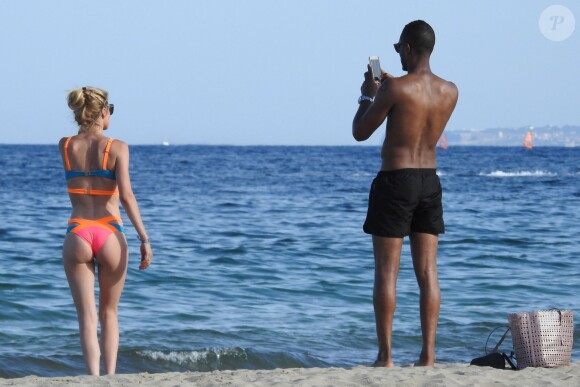 Doutzen Kroes et son mari Sunnery James profitent d'une journée plage à Ibiza le 21 juillet 2015