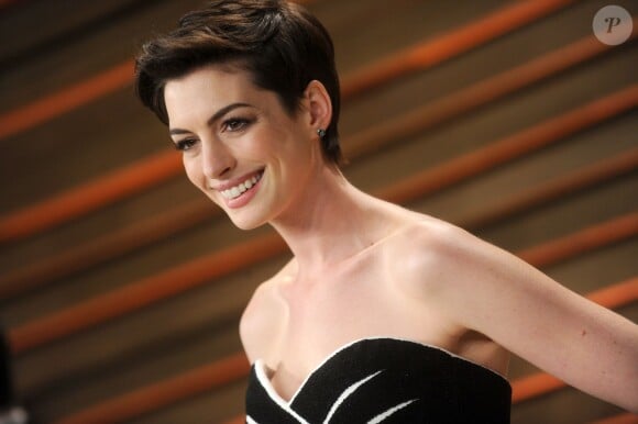 Anne Hathaway à la soirée Vanity fair après les Oscars 2014 à West Hollywood le 2 mars 2014.