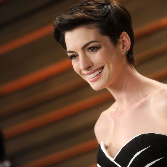 Anne Hathaway à la soirée Vanity fair après les Oscars 2014 à West Hollywood le 2 mars 2014.