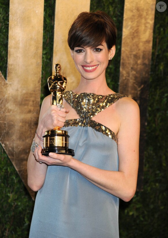 Anne Hathaway - Vanity Fair Oscar Party à Hollywood le 25 fàvrier 2013.