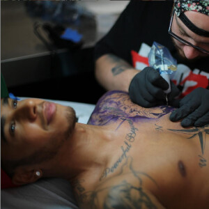 Lewis Hamilton s'est fait tatouer "un lion africain" à New York, photo publiée le 16 juillet 2015