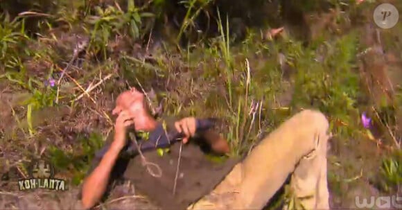 Chantal a trouvé le premier poignard, dans Koh-Lanta 2015 sur TF1 (épisode 14 du vendredi 24 juillet 2015).