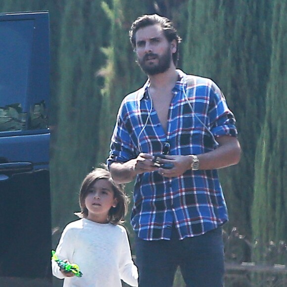 Exclusif - Scott Disick a passé quelques heures en famille avec ses enfants Mason et Penelope à Beverly Hills. Le 23 juillet 2015