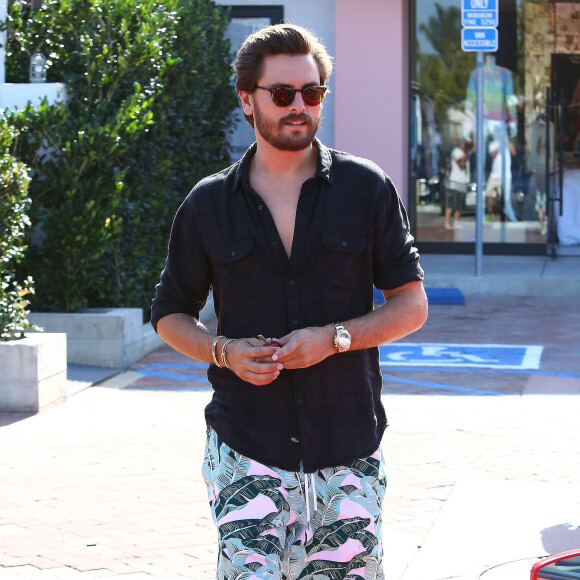 Scott Disick dans la rue à Malibu, le 20 juin 2015.