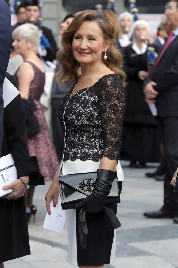 Paloma Rocasolano, mère de la reine Letizia d'Espagne, lors de la cérémonie de remise des prix Prince des Asturies à Oviedo le 24 octobre 2014.