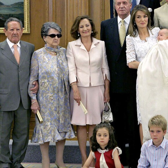 Letizia et Felipe d'Espagne, photo de famille, le 15 juillet 2007, à l'occasion du baptême de l'infante Sofia.