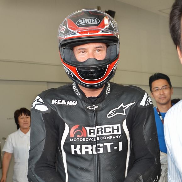 Keanu Reeves essaye sa moto sur le circuit de Suzuka au Japon le 25 Juillet 2015