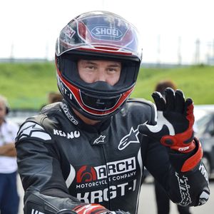Keanu Reeves essaye sa moto sur le circuit de Suzuka au Japon le 25 Juillet 2015