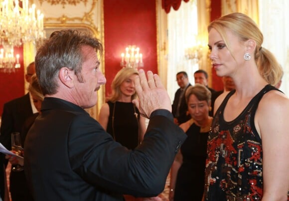 Sean Penn, Charlize Theron au gala " Hofburg Champagne " lors du Life Ball 2015 à Vienne, le 16 mai 2015