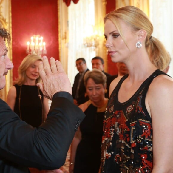 Sean Penn, Charlize Theron au gala " Hofburg Champagne " lors du Life Ball 2015 à Vienne, le 16 mai 2015